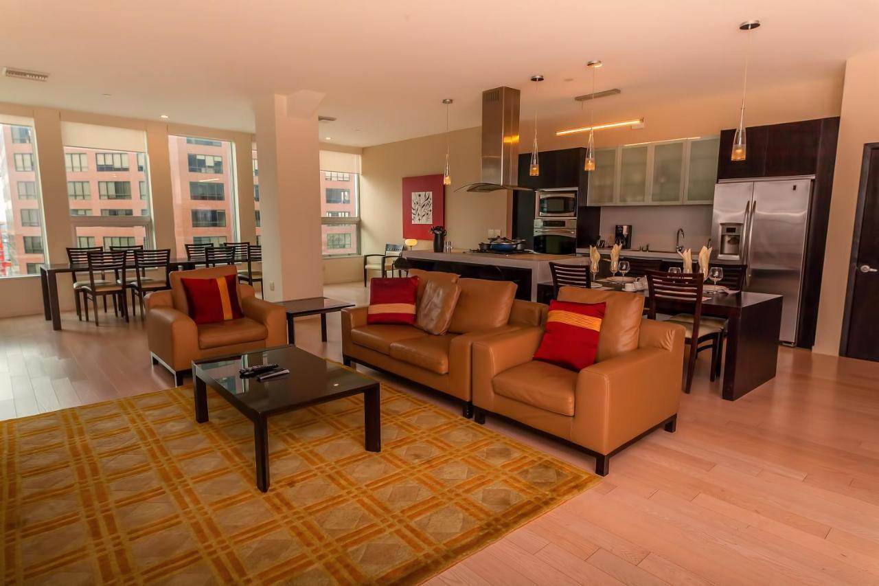 Tenten Wilshire Apartment *